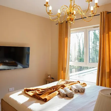 Superbe Maison Au Calme Avec Stationnement Gratuit 别墅 牟罗兹