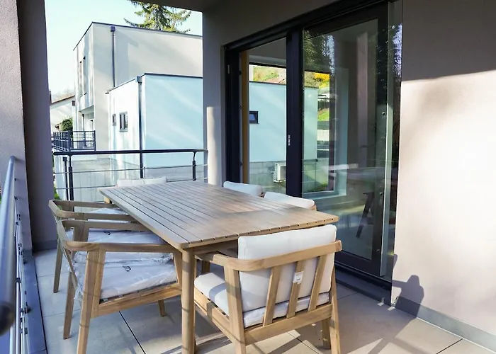 Superbe Maison Au Calme Avec Stationnement Gratuit Villa *