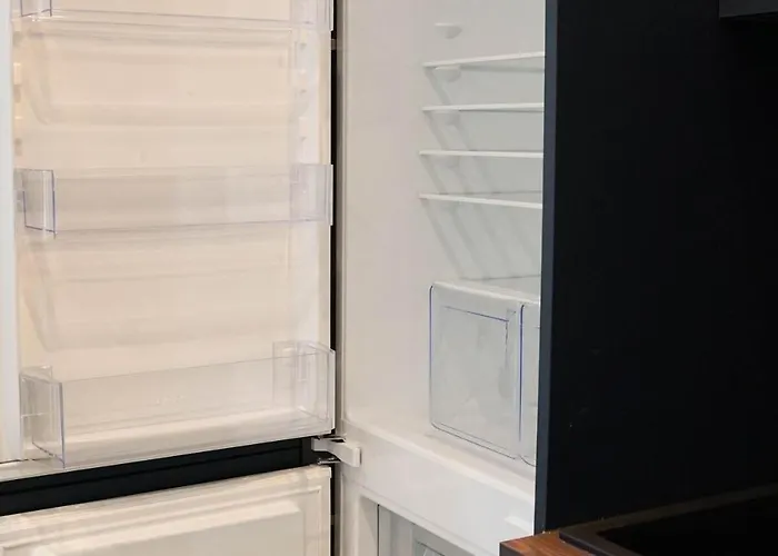 Superbe Maison Au Calme Avec Stationnement Gratuit *
